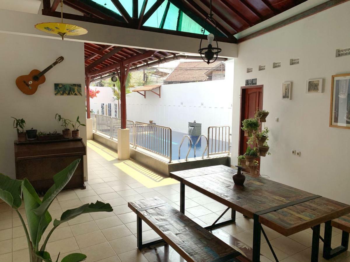 Villa Rumah Ibu Dago Bandung Buitenkant foto